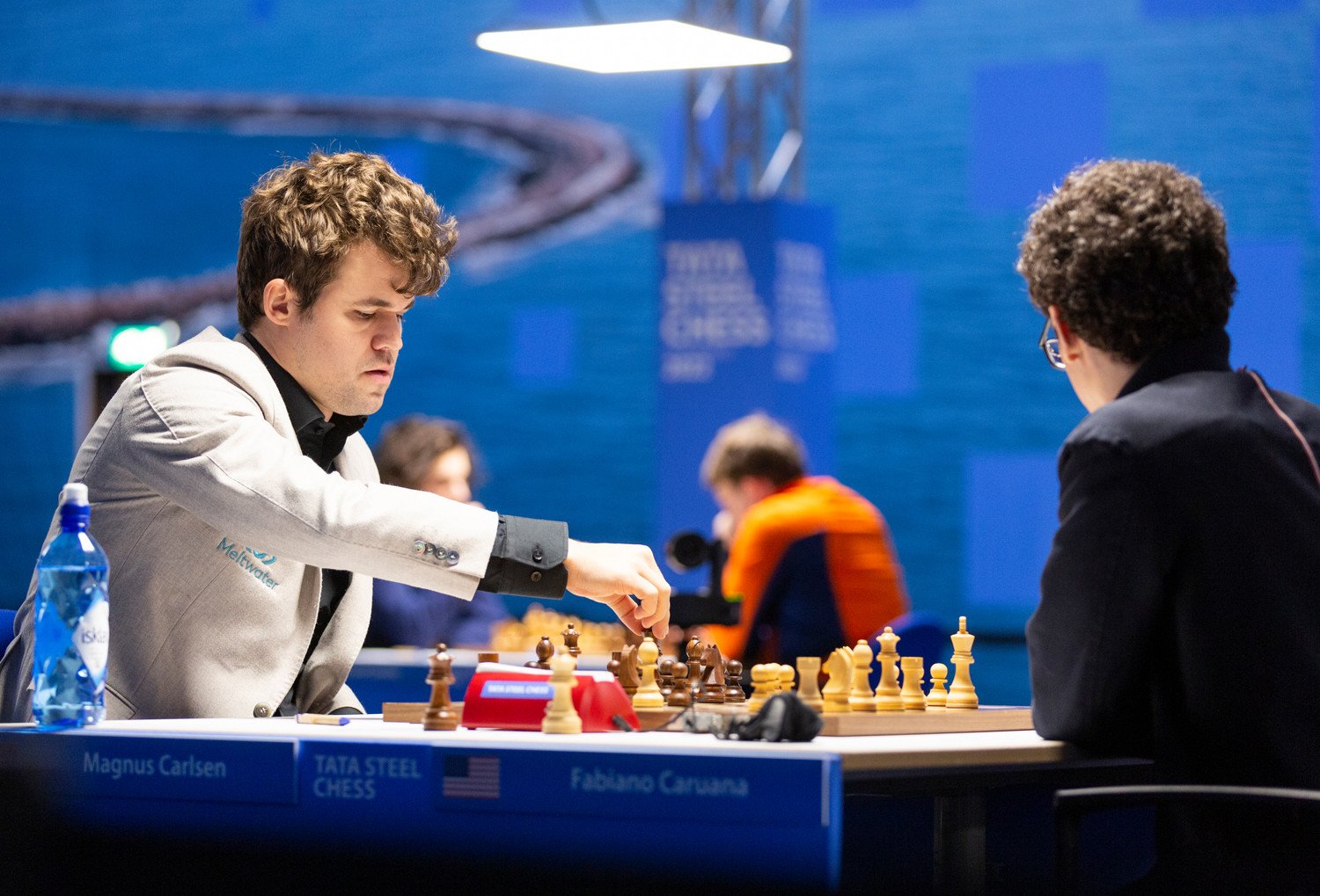 Magnus Carlsen vs Dommaraju Gukesh